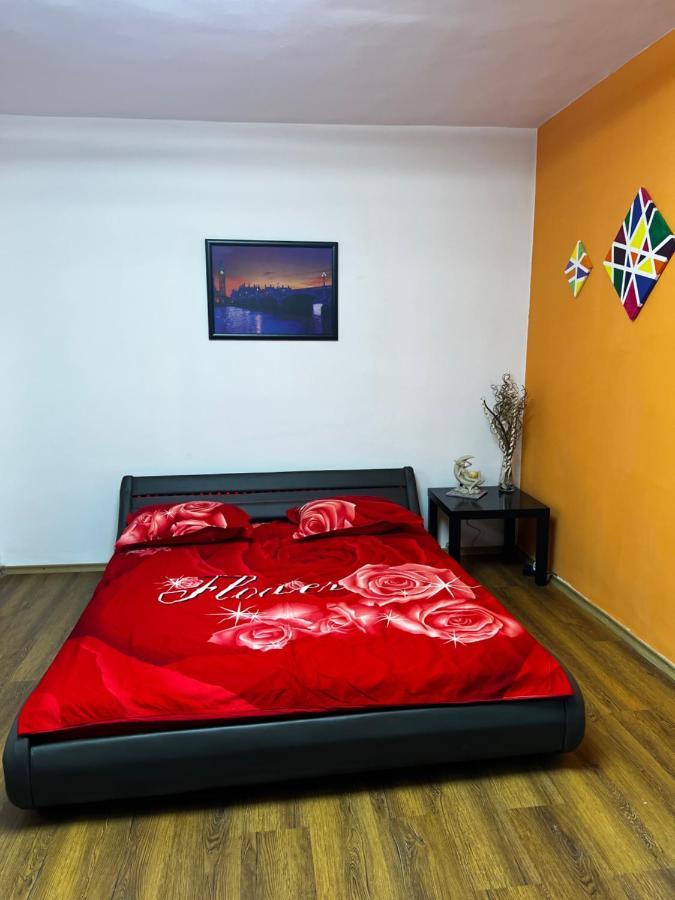 Crisshome1 Bükreş Dış mekan fotoğraf