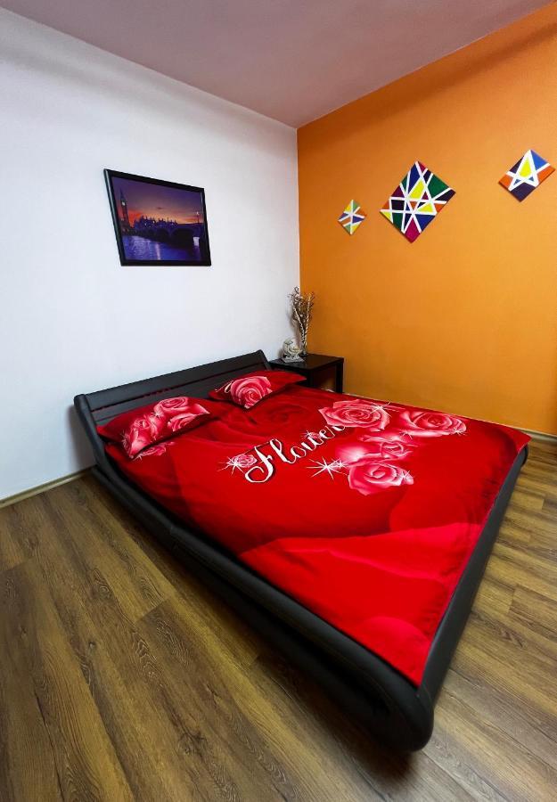 Crisshome1 Bükreş Dış mekan fotoğraf